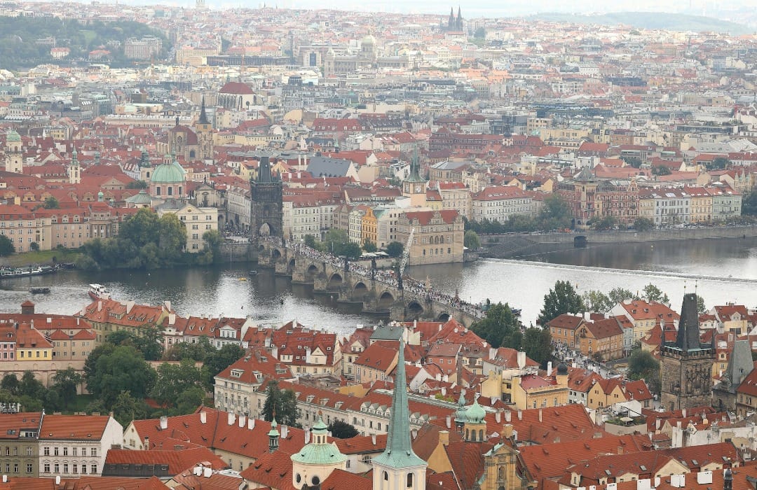 Unlocking Affluent Advertising Opportunities in the Czech Republic for 2025